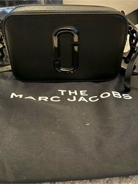 Marc Jacobs Black Compact Crossbody Camera Bag